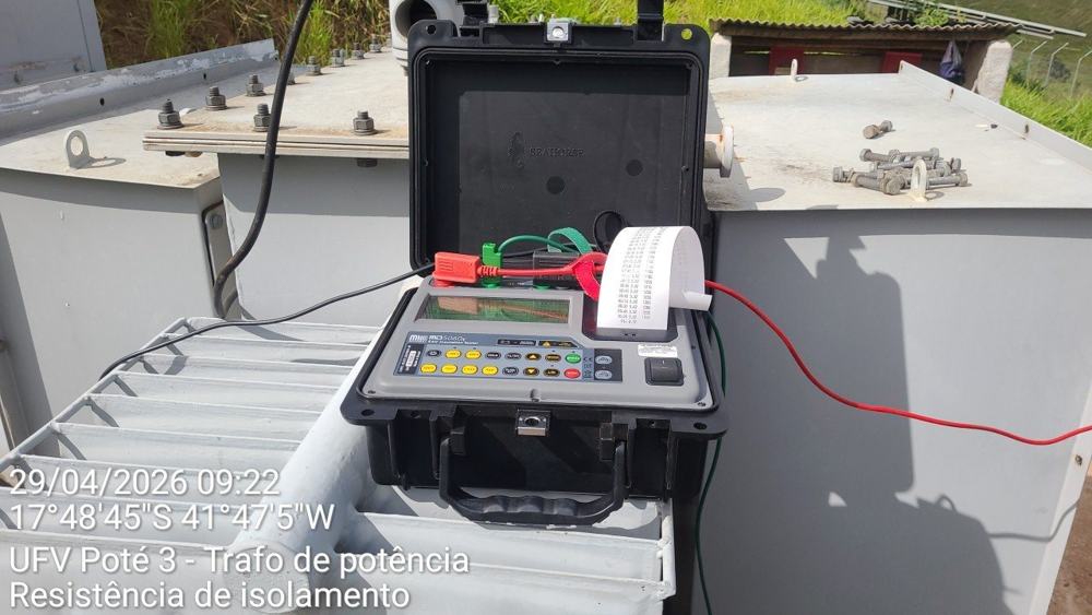 Megôhmetro ligado ao transformador de potência